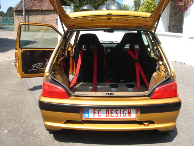 notre voiture publicitaire (4)